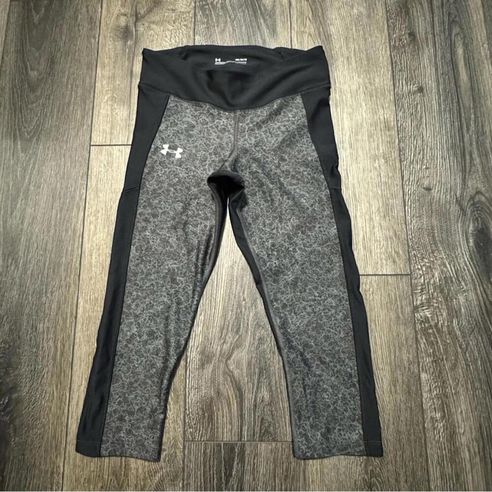 Under Armour HeatGear Compression Capri Leggings Black Gray Print Medium Workout
